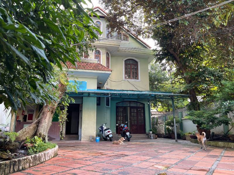 Cho thuê Biệt thự sân vườn hẻm xe hơi (đầu hẻm ) Nam Kỳ Khởi Nghĩa, P.Võ Thị Sáu, Quận 3